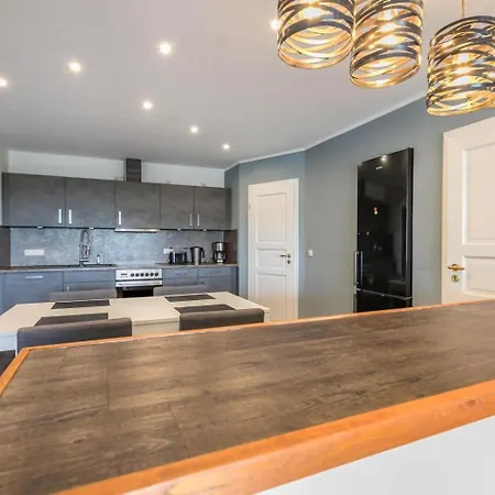 Modernes Holzhaus Mit Traumhaftem Deichblick *