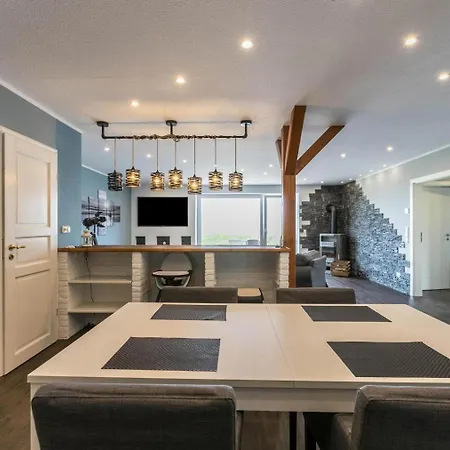 Modernes Holzhaus Mit Traumhaftem Deichblick