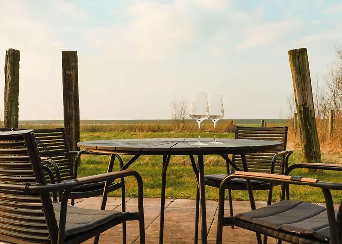 Modernes Holzhaus Mit Traumhaftem Deichblick